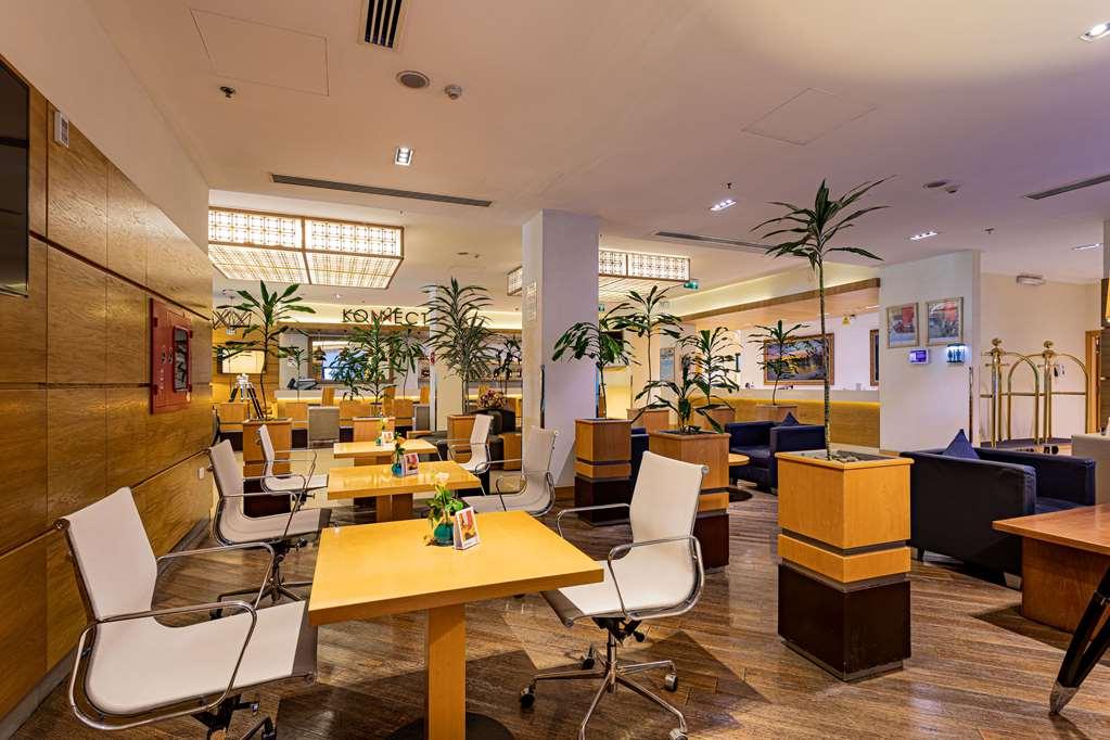 Ramada Addis, Addis Ababa Hotel Restaurant photo