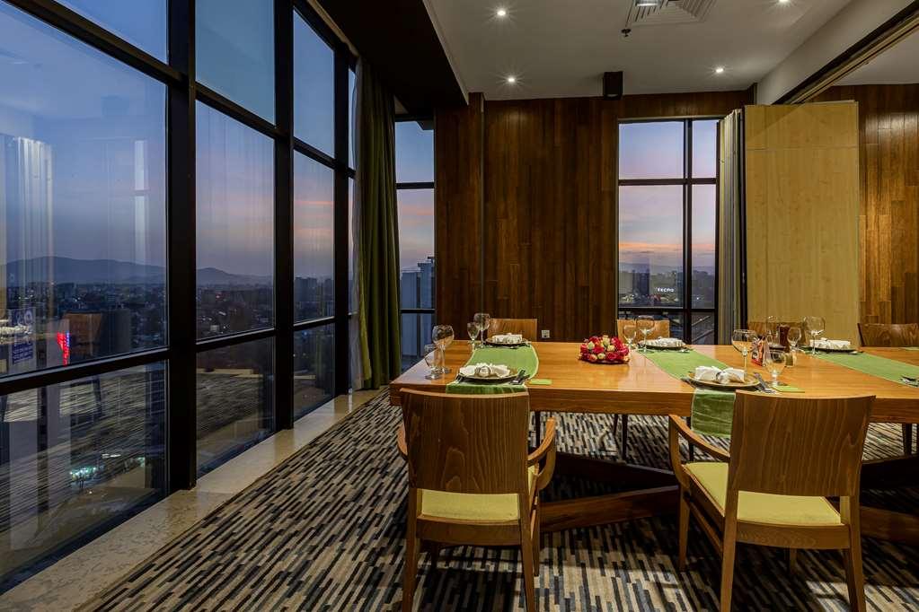 Ramada Addis, Addis Ababa Hotel Restaurant photo